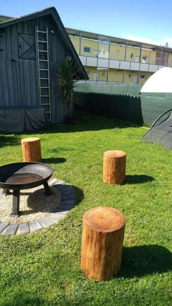 Holzhocker aus Massivholz kaufen – Steiermark